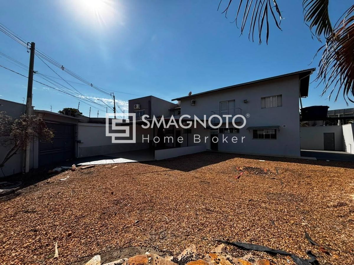 Casa, 3 quartos, 220 m² - Foto 1