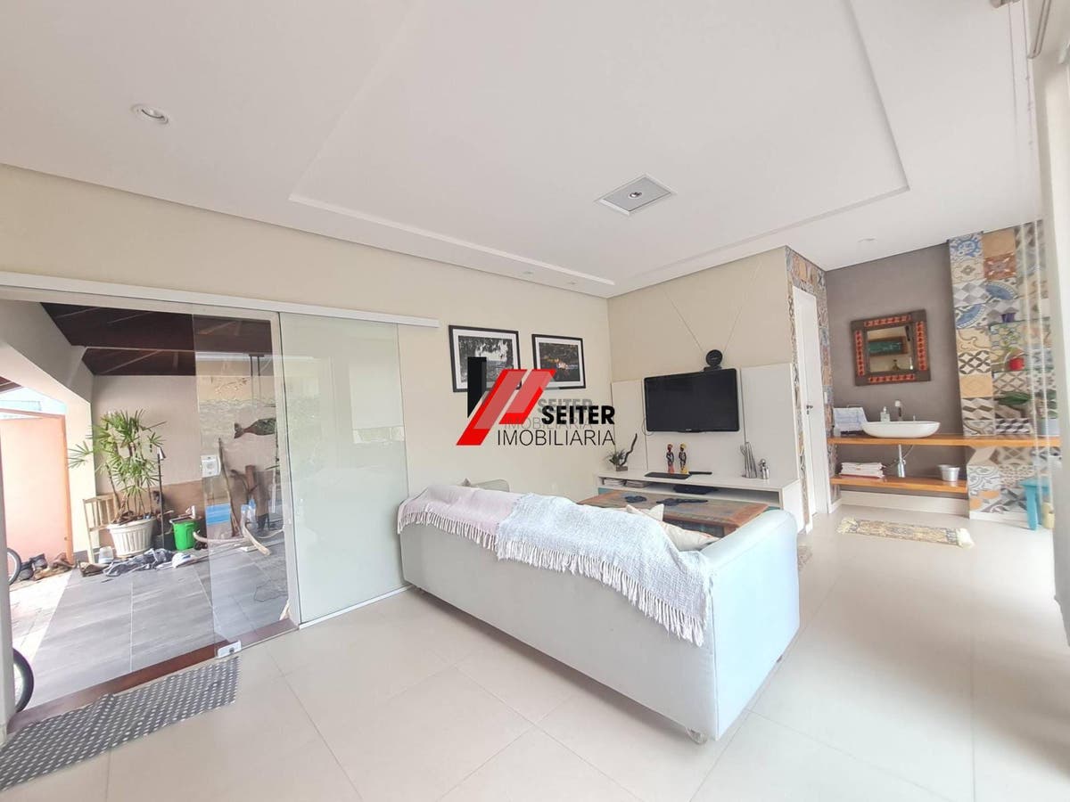 Casa de 4 suites a venda em Florianopolis