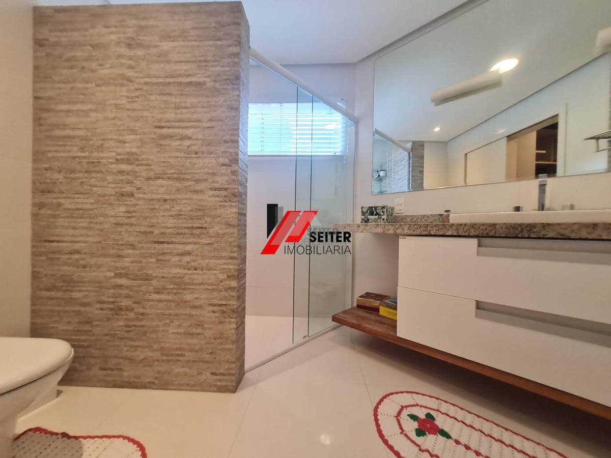 Casa de 4 suites a venda em Florianopolis