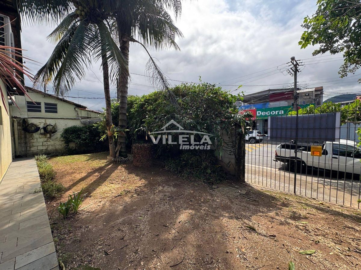 Casa com piscina-Jardim Prima Vera-Caraguatatuba-SP