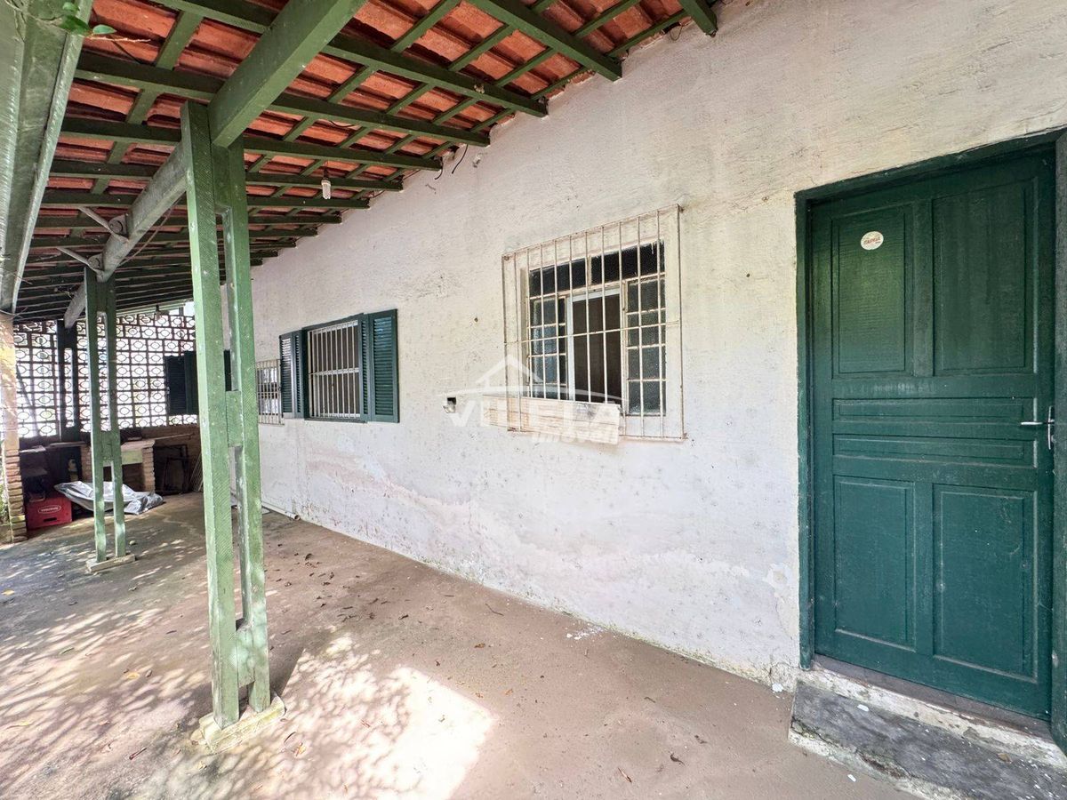 Casa com piscina-Jardim Prima Vera-Caraguatatuba-SP