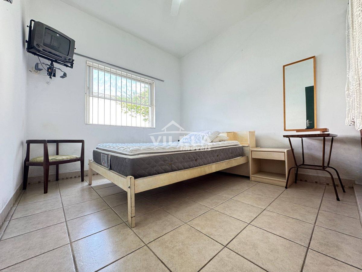 Casa com piscina-Jardim Prima Vera-Caraguatatuba-SP