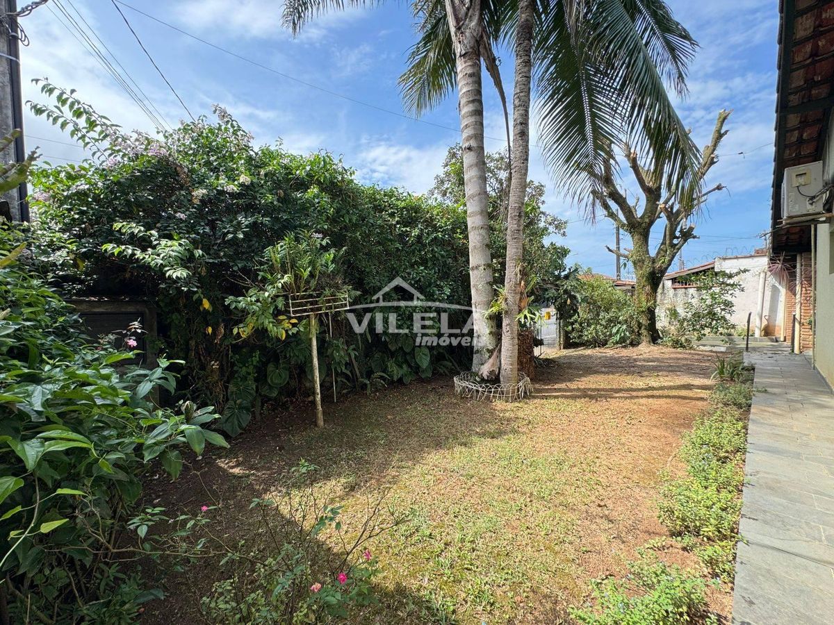Casa com piscina-Jardim Prima Vera-Caraguatatuba-SP