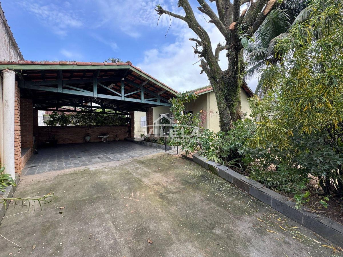 Casa com piscina-Jardim Prima Vera-Caraguatatuba-SP