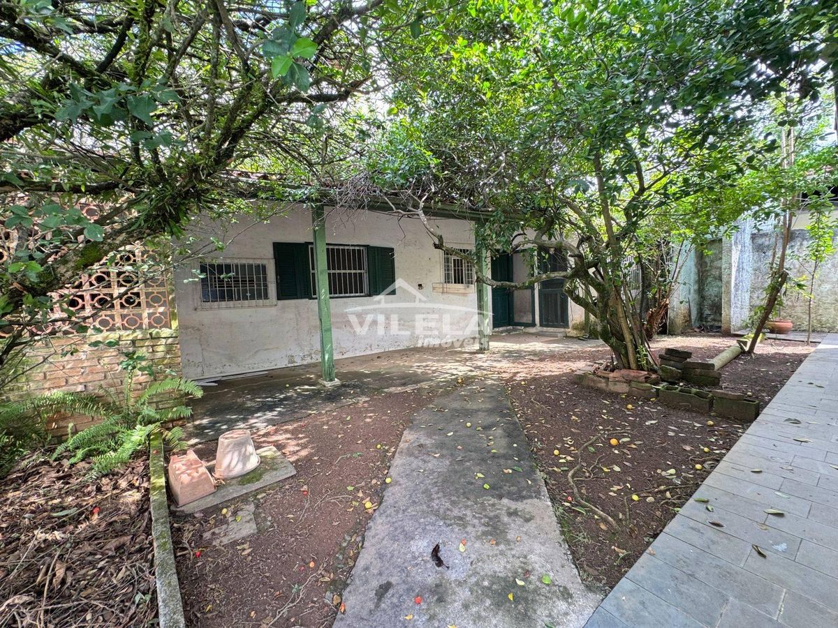 Casa com piscina-Jardim Prima Vera-Caraguatatuba-SP
