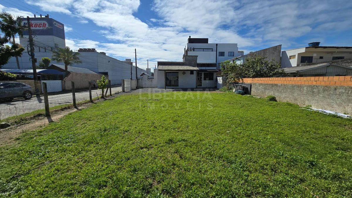 Terreno com Sala comercial ou kitinete com terreno a venda ou aluga no Centro, Navegantes, SC - foto 9