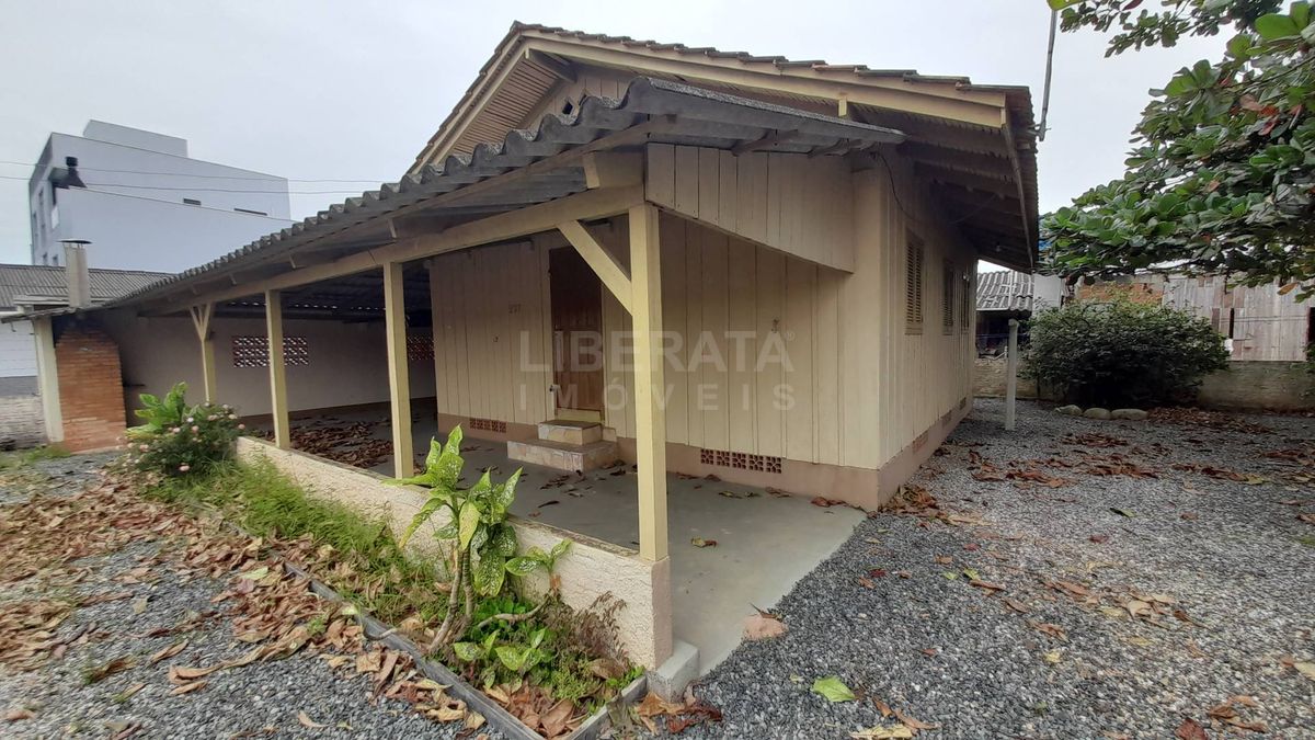 Casa para venda em Meia Praia, Navegantes SC