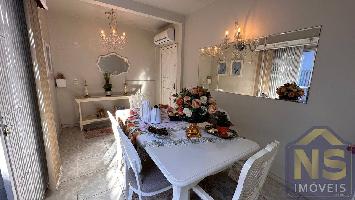 Casa de 3 quartos, 200m² no bairro São João, em Itajaí | Eu Corretor