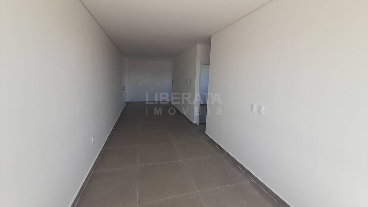 Apartamento a venda na Meia Praia, Navegantes, SC