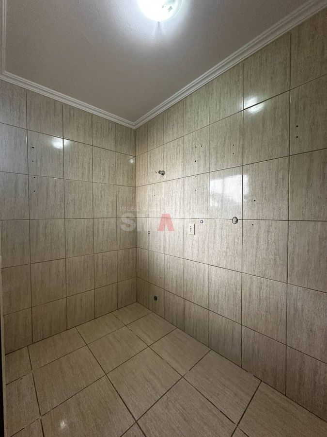 Casa Semimobiliada Suíte + 02 Dormitórios em Três Rios