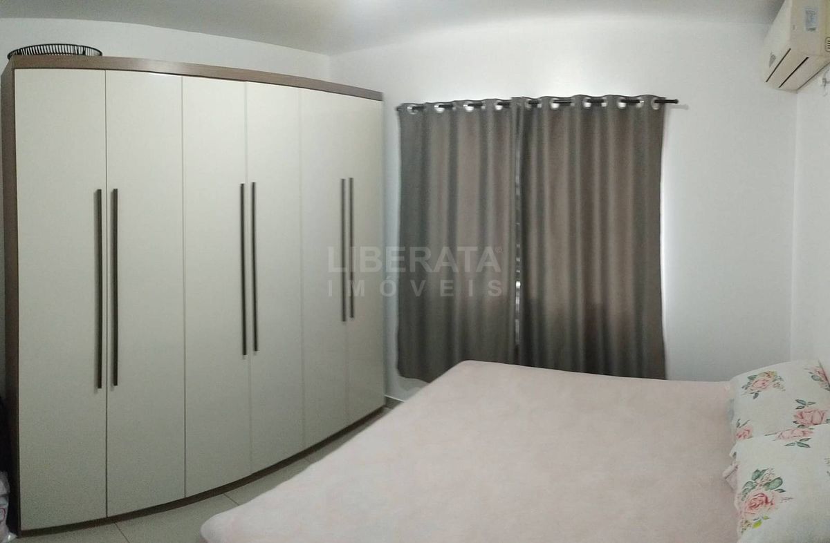 Apartamento a venda na Meia Praia, Navegantes, SC