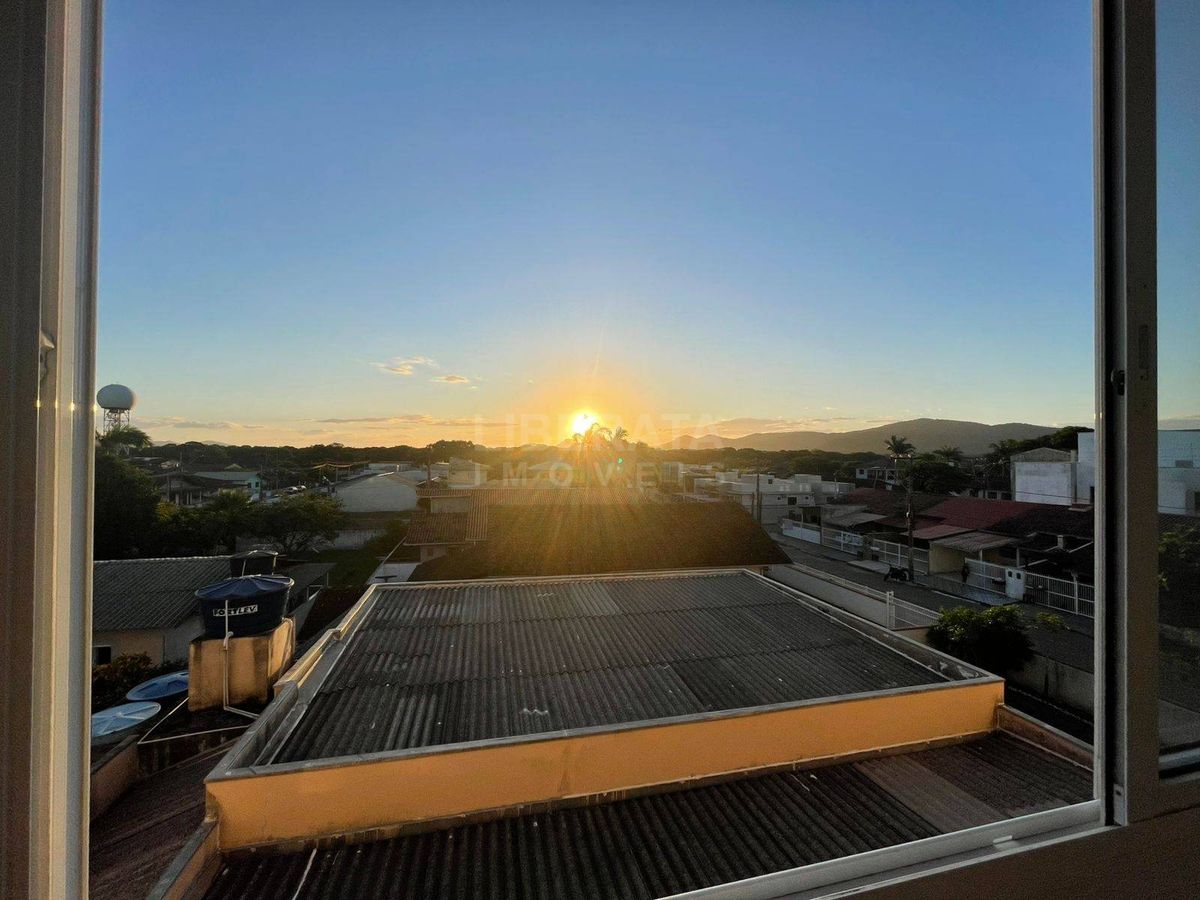 Apartamento a venda na Meia Praia, Navegantes, SC