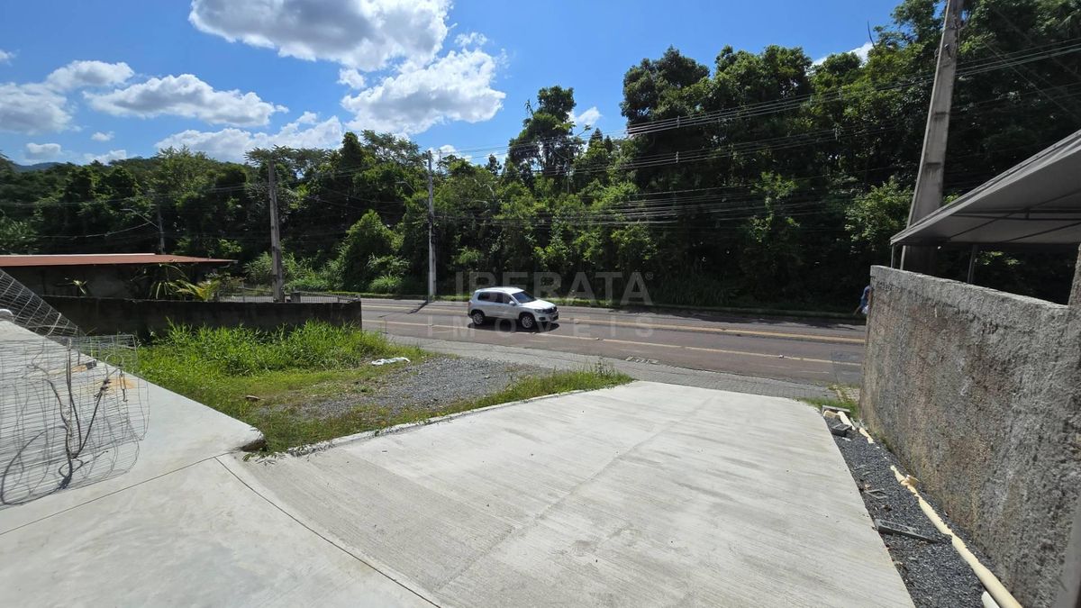 Galpão aberto para locação no Água Verde, Blumenau, SC