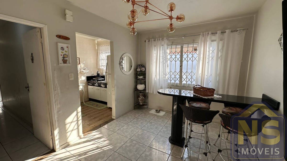Casa de 3 quartos, 200m² no bairro São João, em Itajaí | Eu Corretor