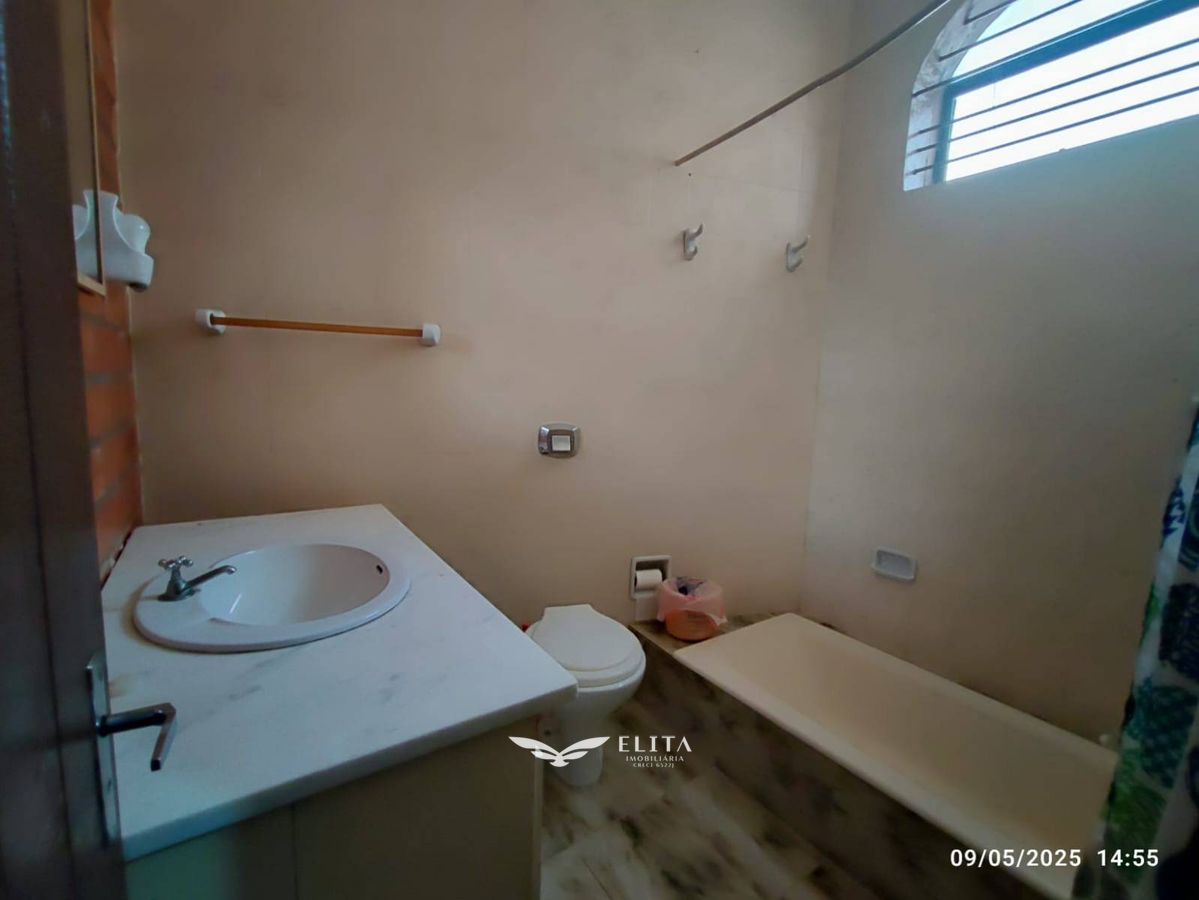 Casa a venda a 70m da praia do Grant, Itajuba, Barra Velha SC