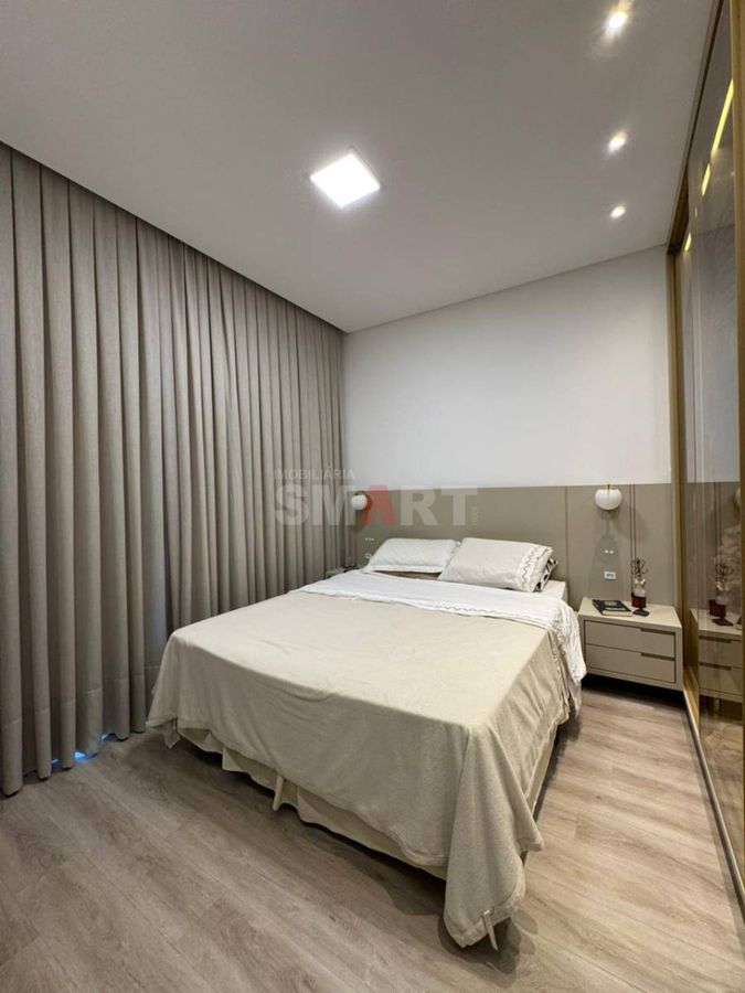 Apartamento Semimobiliado com 2 Suítes e 1 Quarto no Bairro Jaraguá Esquerdo
