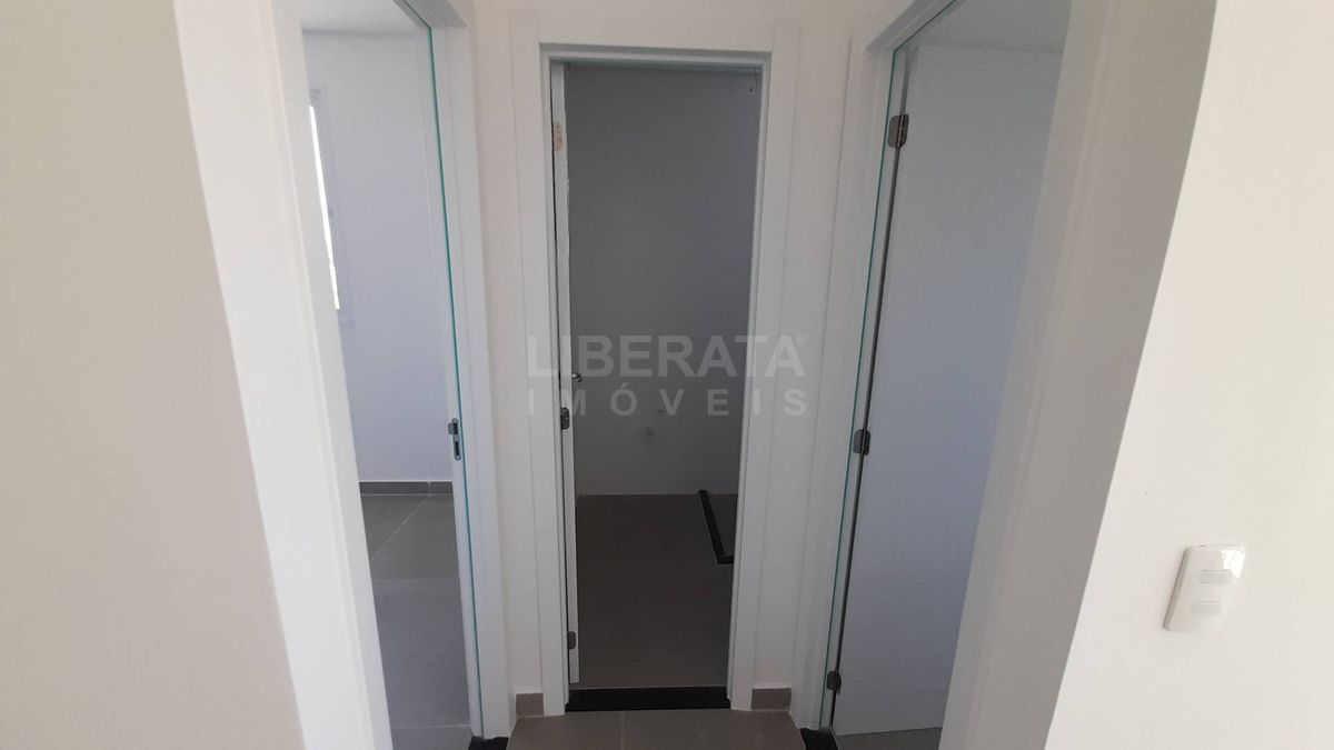 Apartamento a venda na Meia Praia, Navegantes, SC