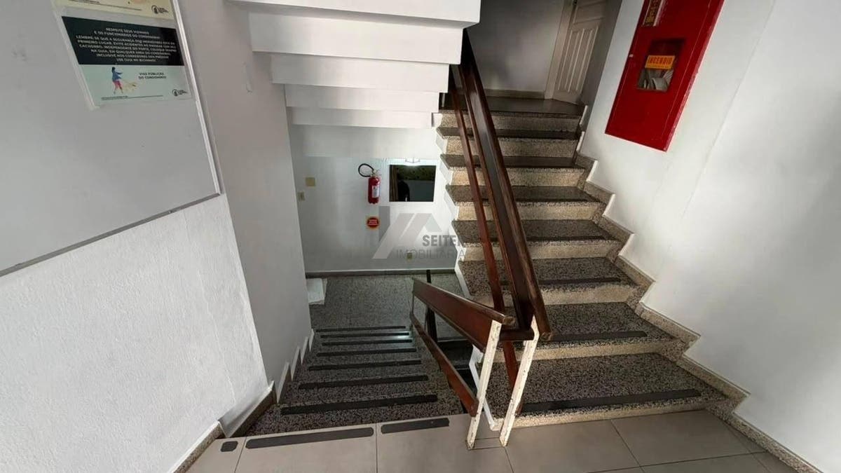 Apartamento com 2 quartos, Centro - Florianópolis