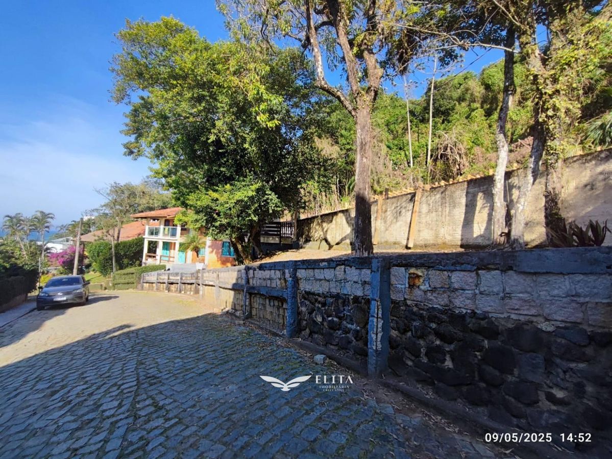 Casa a venda a 70m da praia do Grant, Itajuba, Barra Velha SC