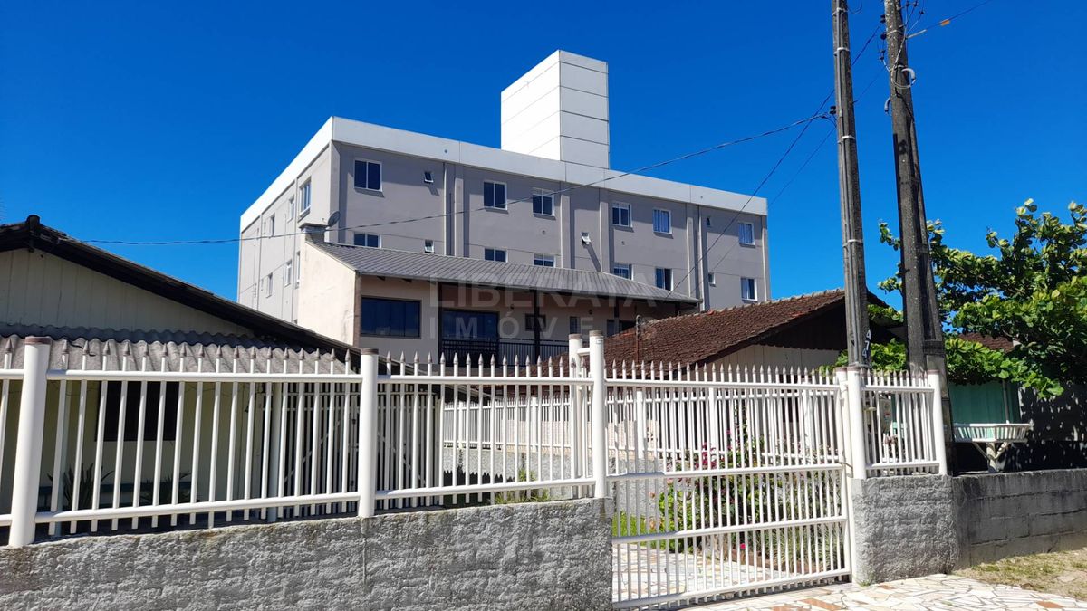 Apartamento a venda na Meia Praia, Navegantes, SC