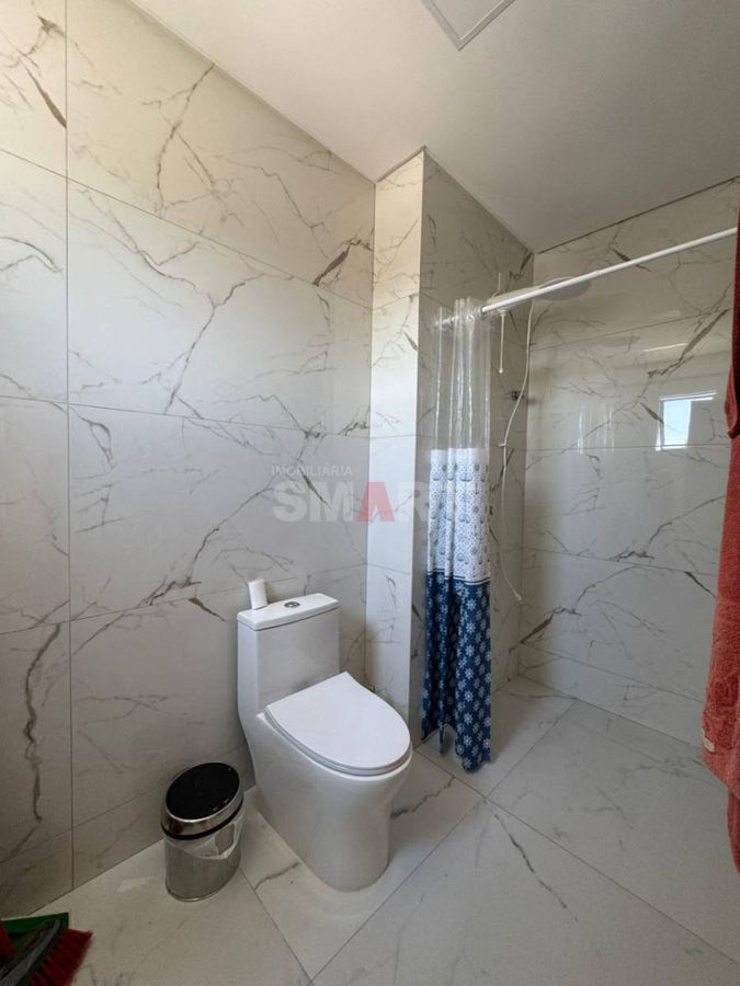 Apartamento Semimobiliado com 2 Suítes e 1 Quarto no Bairro Jaraguá Esquerdo