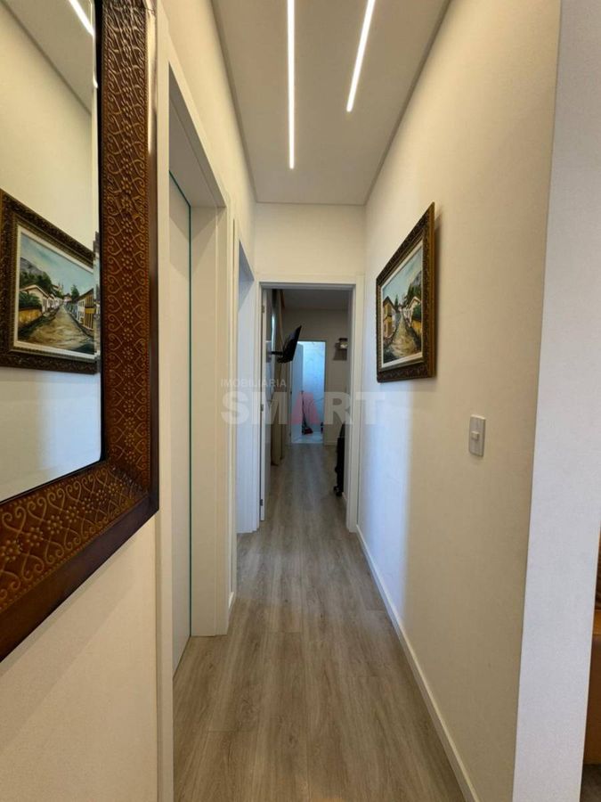 Apartamento Semimobiliado com 2 Suítes e 1 Quarto no Bairro Jaraguá Esquerdo