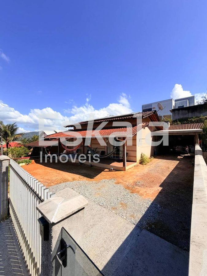 Casa, 4 quartos, 180 m² - Foto 1