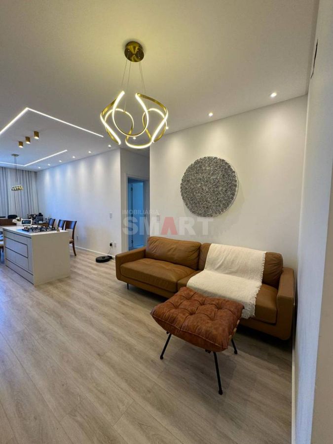 Apartamento Semimobiliado com 2 Suítes e 1 Quarto no Bairro Jaraguá Esquerdo