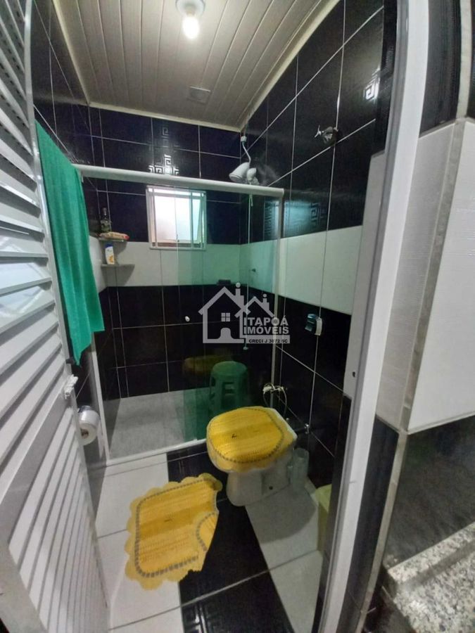 Casa de madeira com 3 dormitórios, apenas 400 metros do mar, localizado no Balneário Jardim Pérola do Atlântico em Itapoa/SC.