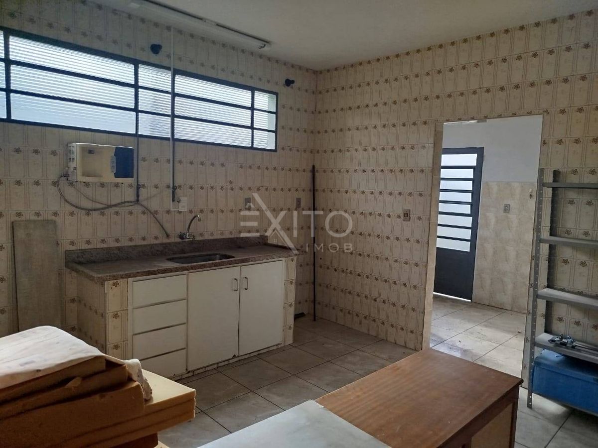 Casa, 3 quartos, 250 m² - Foto 9