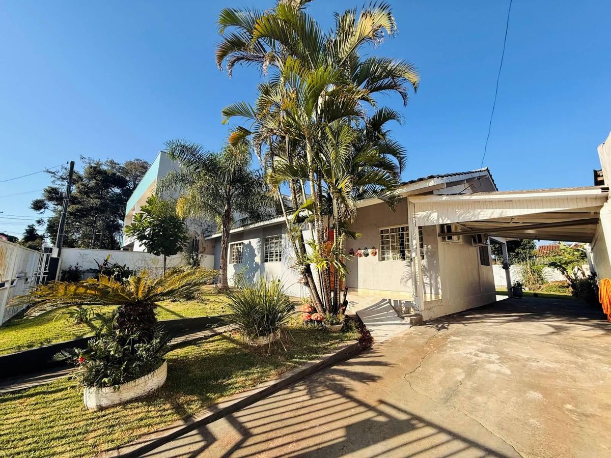 CASA PARA ALUGAR (R$6.000,00) OU VENDA COM 3 QUARTOS NO BAIRRO VILA A EM FOZ DO IGUAÇU - PR
