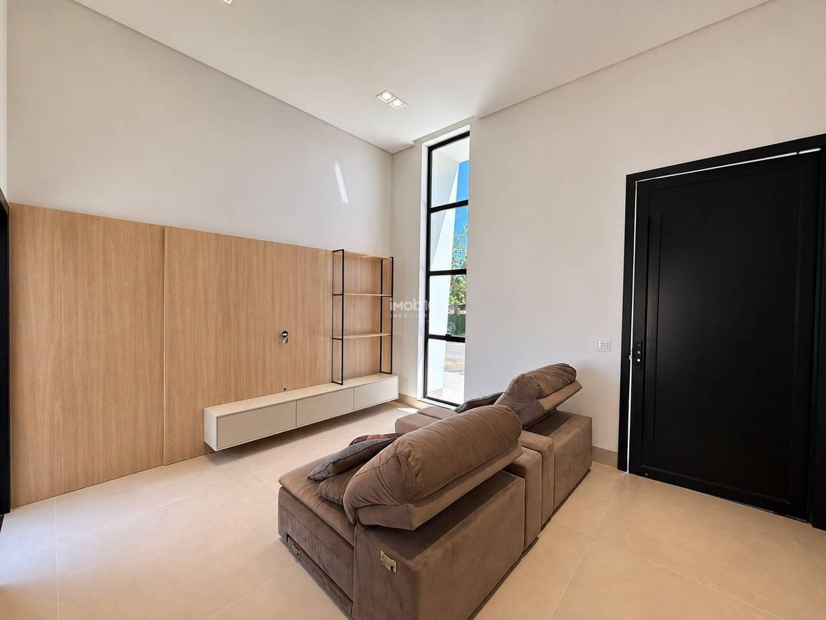 CASA PARA VENDA OU ALUGAR (R$11.000,00) COM 3 SUITES NO CONDOMINIO FECHADO SAFIRA NO BAIRRO OURO VERDE EM FOZ DO IGUAÇU - PR