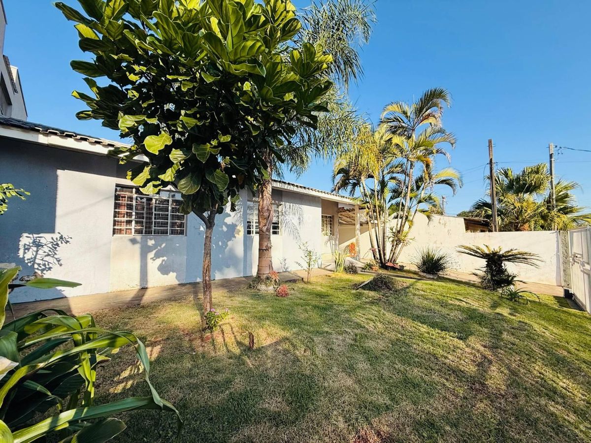 CASA PARA ALUGAR (R$6.000,00) OU VENDA COM 3 QUARTOS NO BAIRRO VILA A EM FOZ DO IGUAÇU - PR