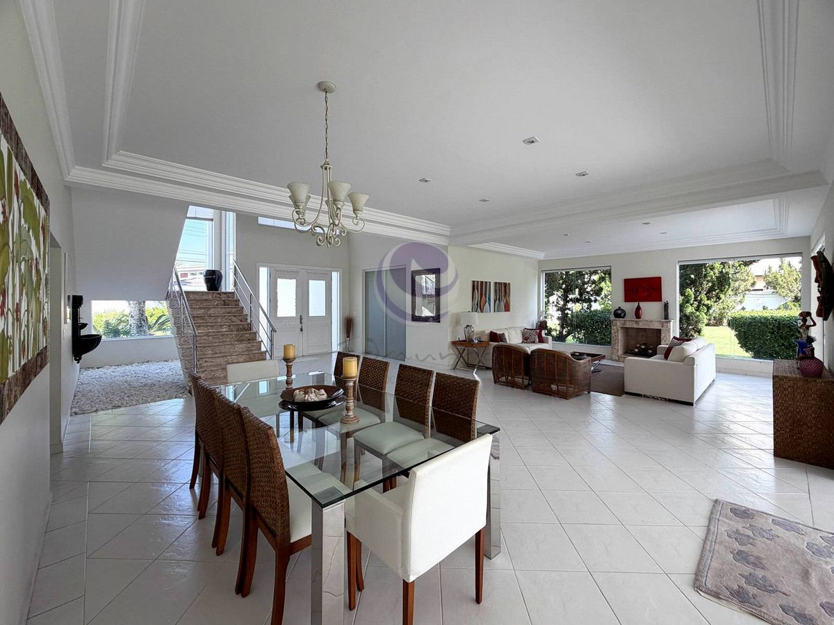 Villa Kassardjian - Uma casa para viver hoje e valorizar amanhã no Jardim Acapulco.