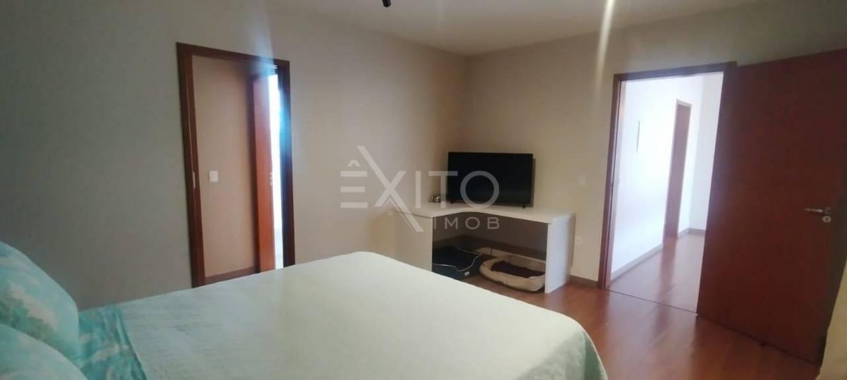 Casa, 3 quartos, 247 m² - Foto 25