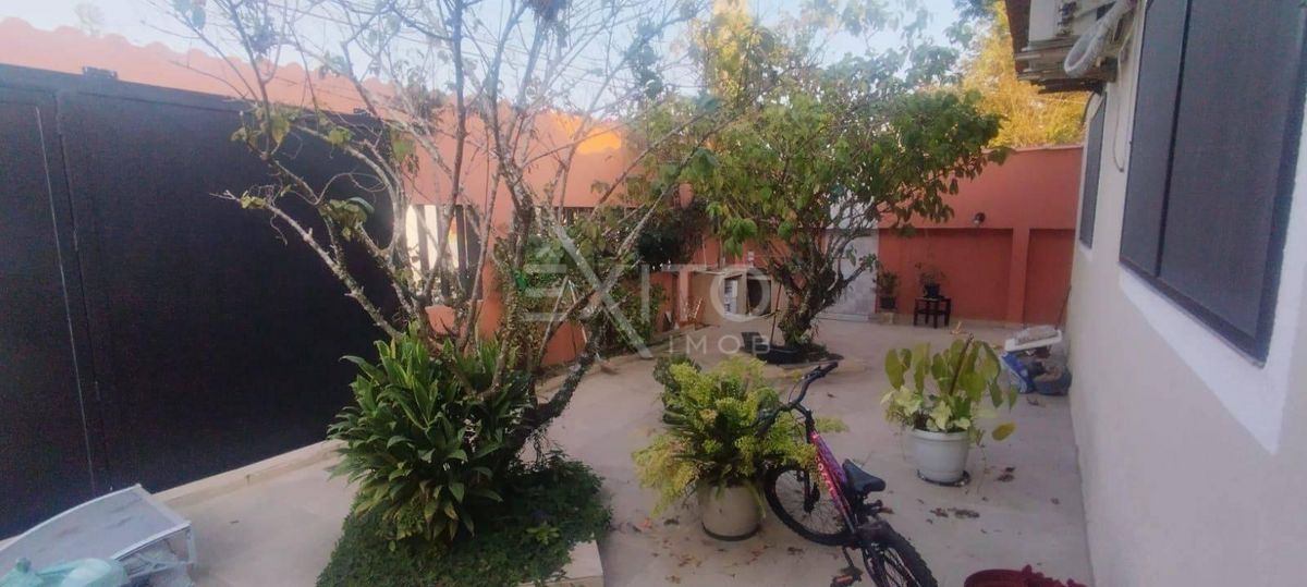 Casa, 2 quartos, 207 m² - Foto 2