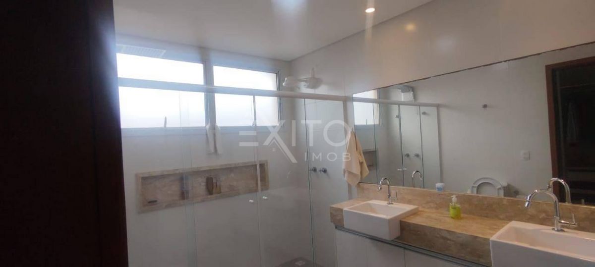 Casa, 3 quartos, 247 m² - Foto 28