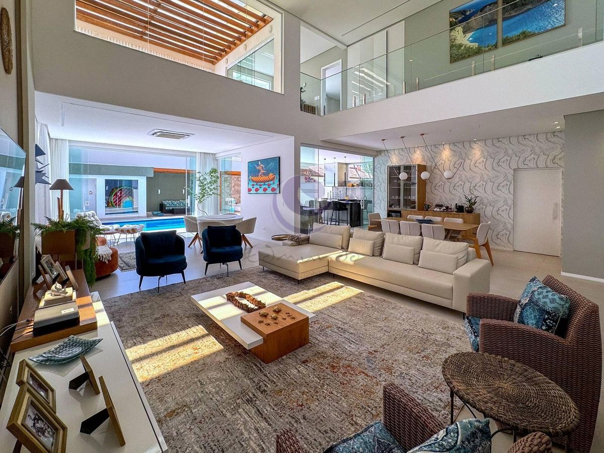 Villa Parasmo: Um Lar de Abraços e Inspirações no Jardim Acapulco.- Guarujá.