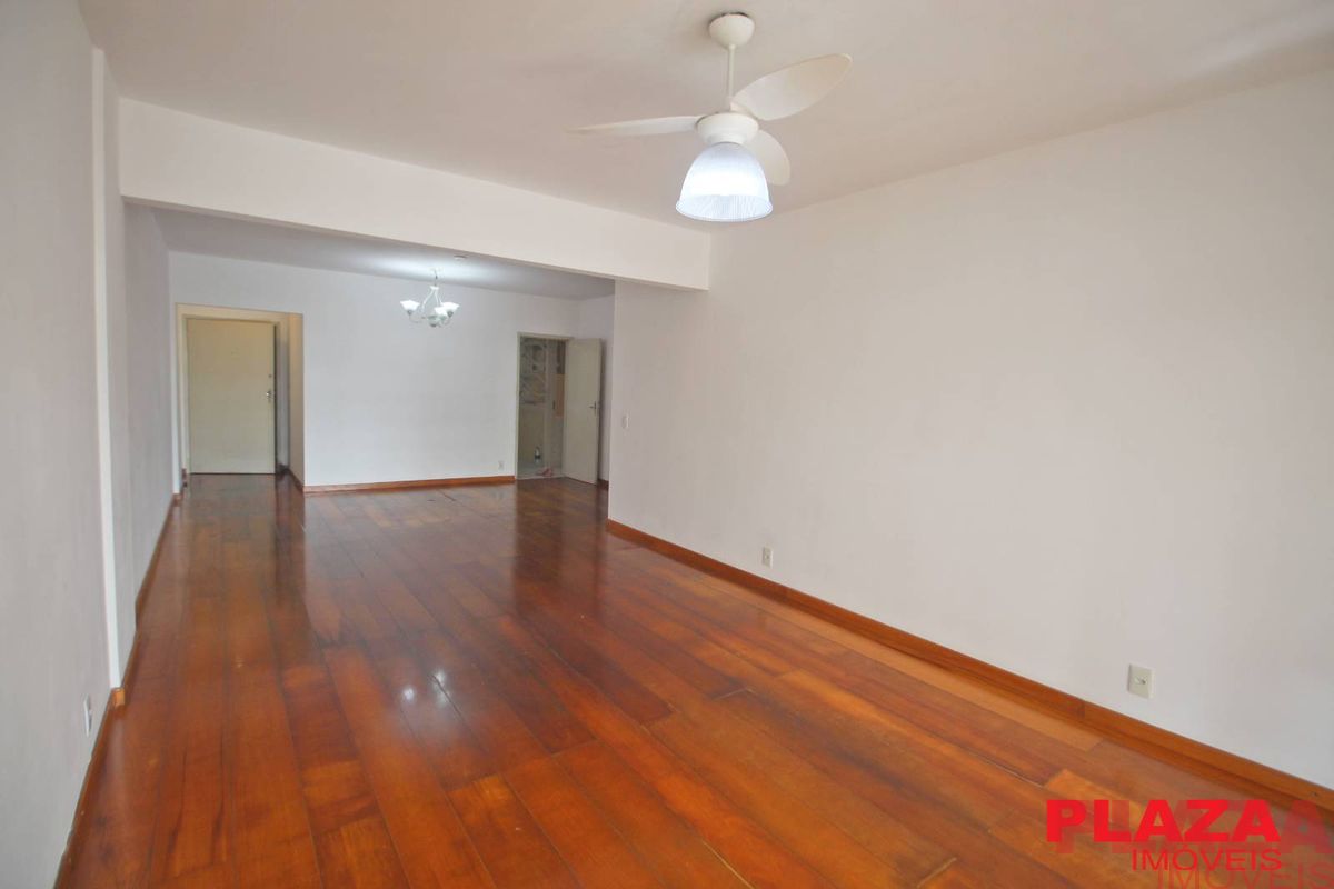 Aluguel Anual | 3 Dormitórios | 50m da Praia - Apartamento em Centro, Balneário Camboriú - para locação - Plaza Imóveis