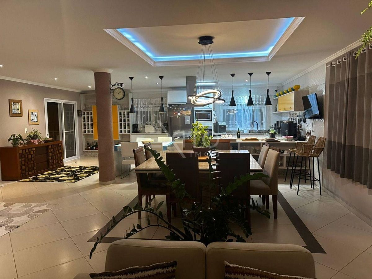 Sobrado, 3 quartos, 527 m² - Foto 13