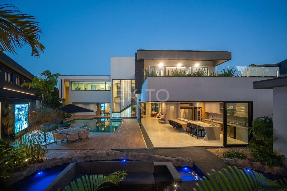Casa, 7 quartos, 1389 m² - Foto 64