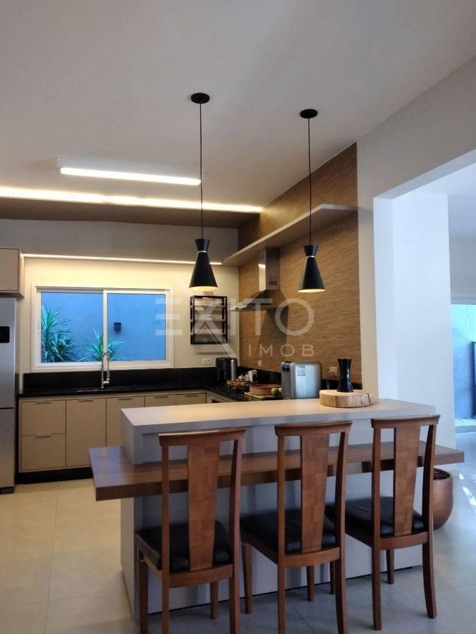 Casa, 3 quartos, 350 m² - Foto 2