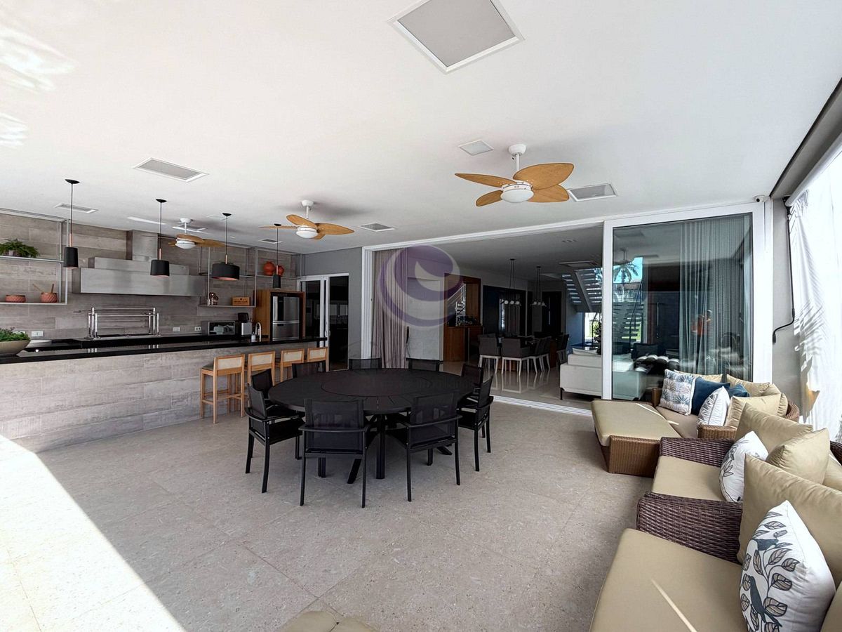 Villa Pires — A casa ideal para quem não abre mão de espaço, integração e lazer no Jardim Acapulco.
