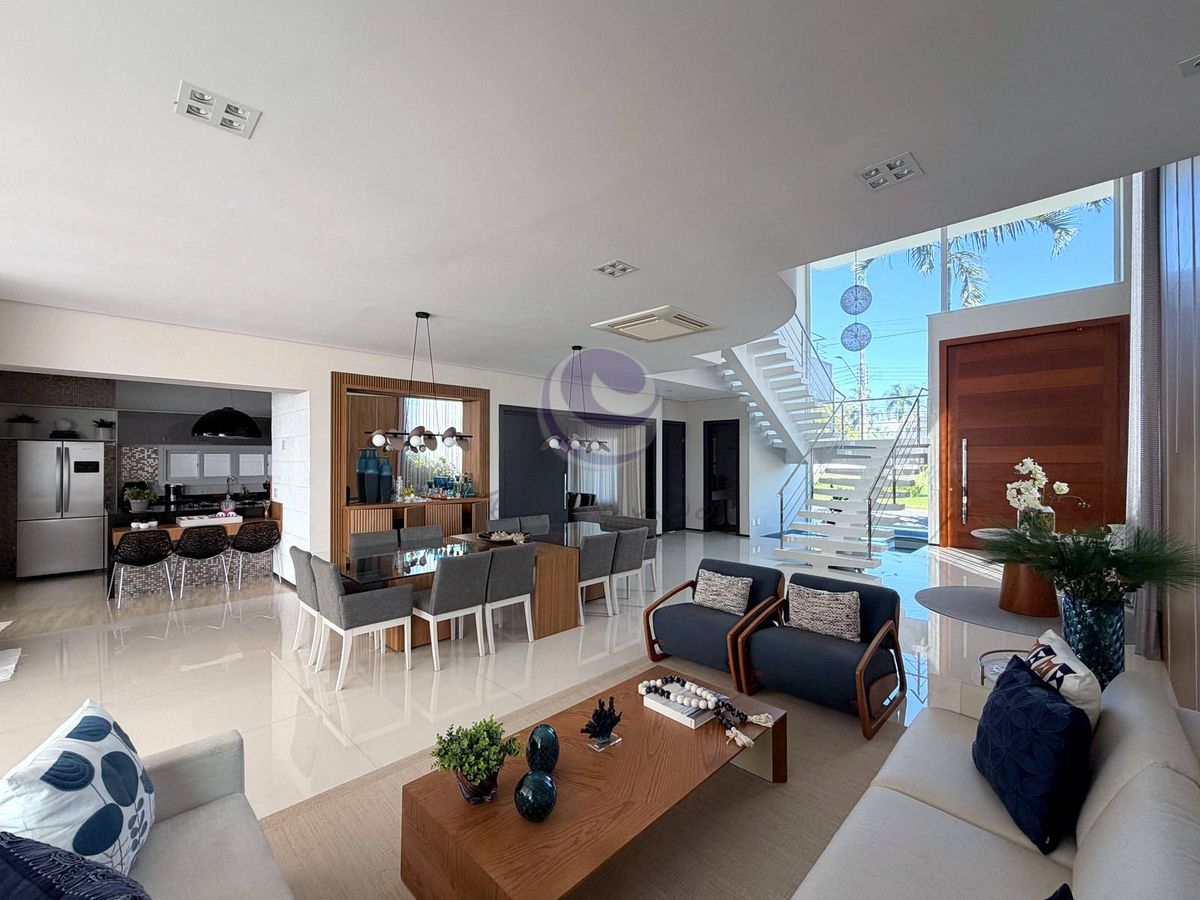 Villa Pires — A casa ideal para quem não abre mão de espaço, integração e lazer no Jardim Acapulco.