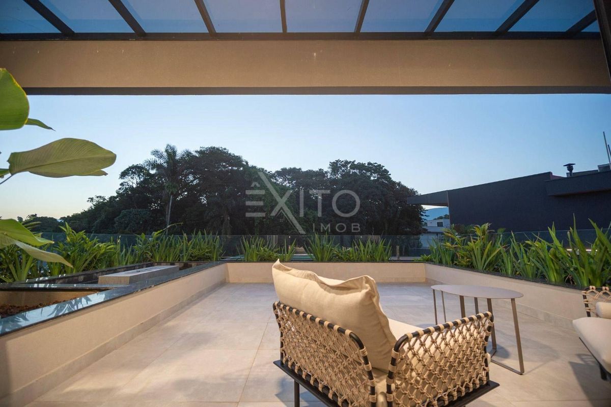 Casa, 7 quartos, 1389 m² - Foto 37