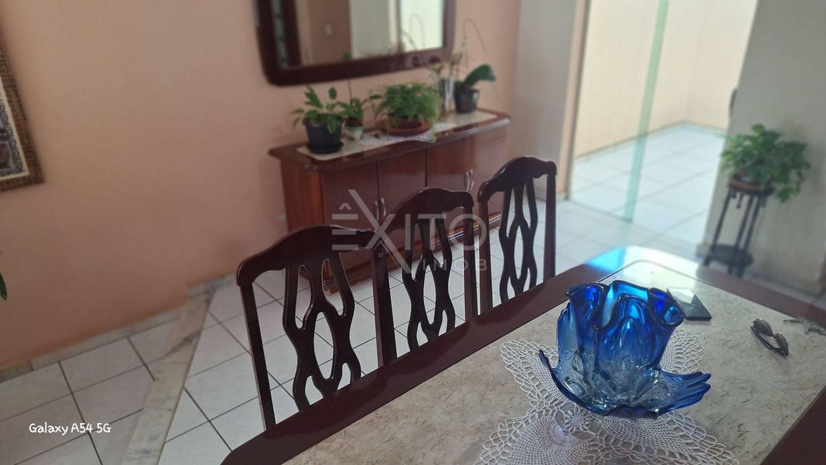 Casa, 3 quartos, 186 m² - Foto 9