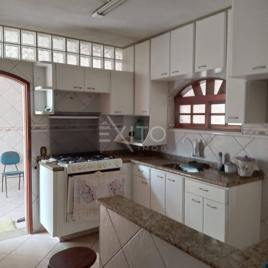 Casa, 3 quartos, 180 m² - Foto 2
