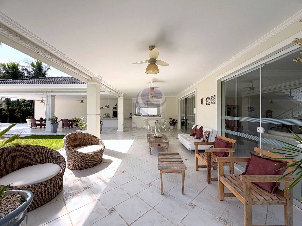 Villa Kassardjian - Uma casa para viver hoje e valorizar amanhã no Jardim Acapulco.
