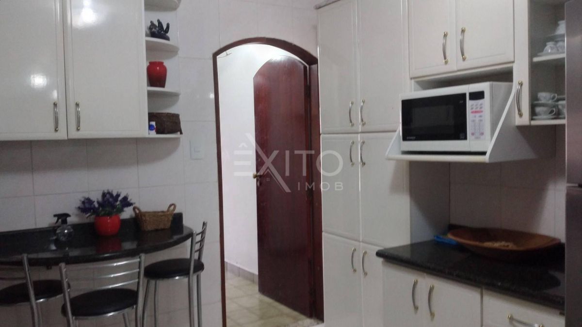 Casa, 2 quartos, 244 m² - Foto 12