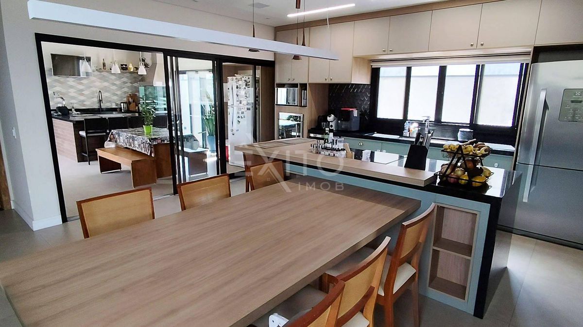 Casa, 3 quartos, 289 m² - Foto 12